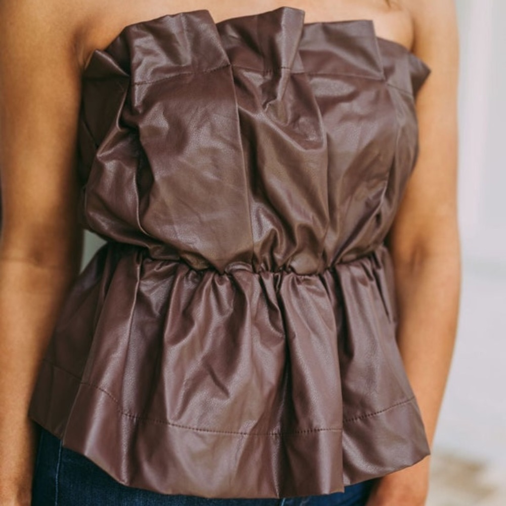 NWOT TCEC BLACK ruffled strapless top - Picture 4 of 4